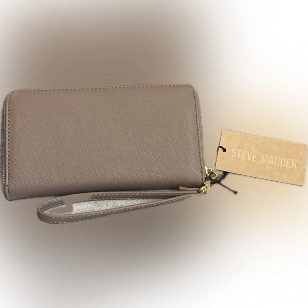 🤎STEVE MADDEN🤎Beviee Mushroom Zip Around Wallet/Wristlet